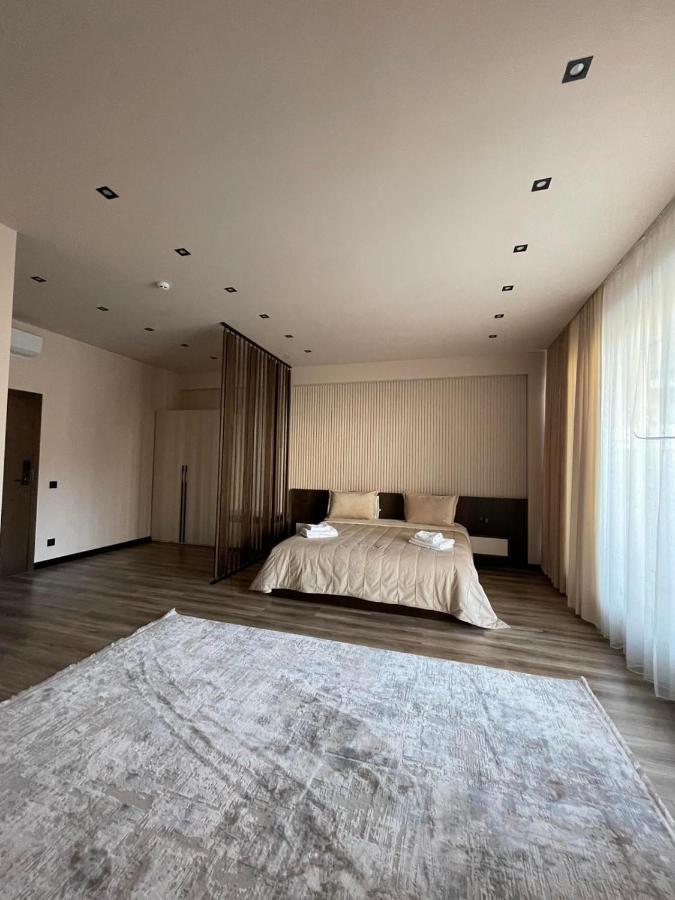 Garden Plaza Hotel Neresnytsya Exterior photo